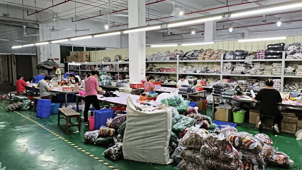 The workshop of Foshan Trendy South Embroidery Co., Ltd.